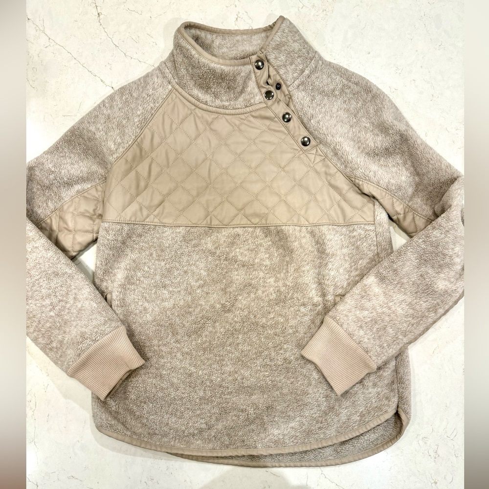 Abercrombie & Fitch Beige Asymmetric Fleece 1/4 Snap Women’s Pullover Quilted